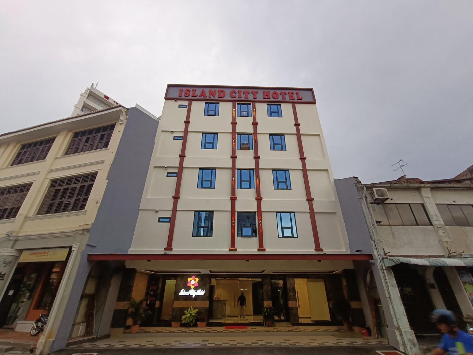 Capital O 90897 Island City Hotel George Town Exterior foto