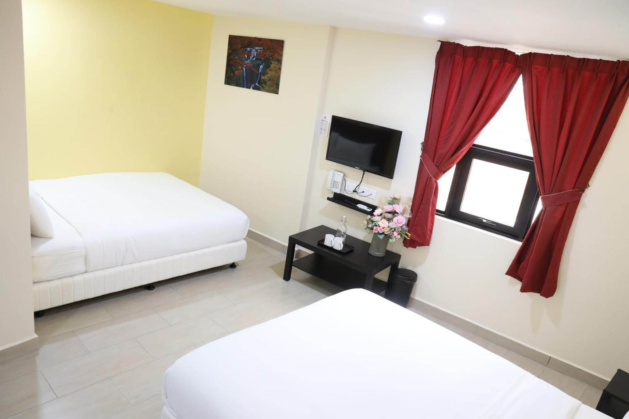 Capital O 90897 Island City Hotel George Town Exterior foto
